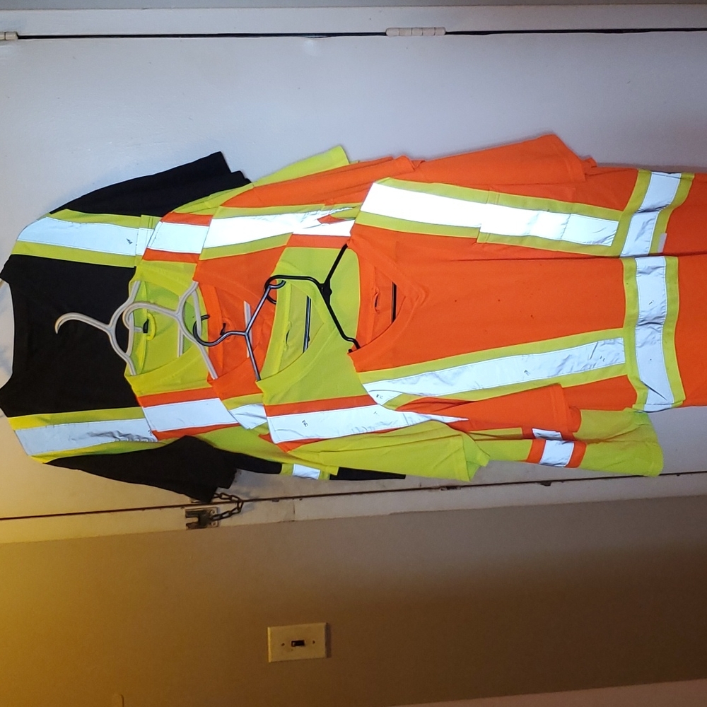 PPE Saftey shirts... 3m reflective straps... 1 Black 2 Orange 2 Green
